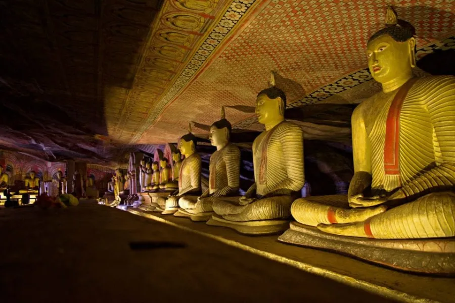 Dambulla Cave Temple Sri Lanka – Explore the Golden Buddha Caves