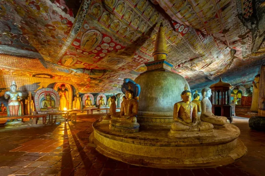 Dambulla Cave Temple Sri Lanka – Explore the Golden Buddha Caves