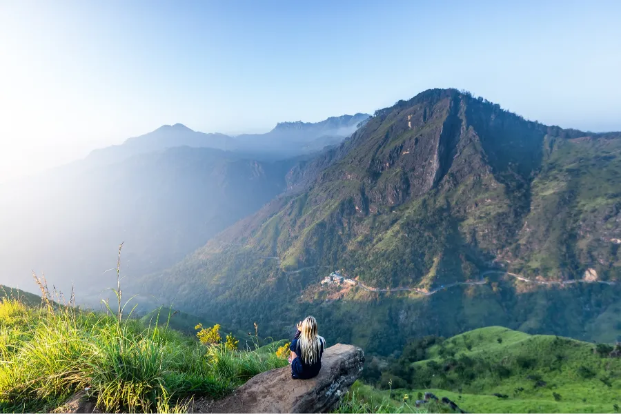 Ella Sri Lanka – Scenic Train Journeys, Hikes & Hidden Gems in the Hill Country