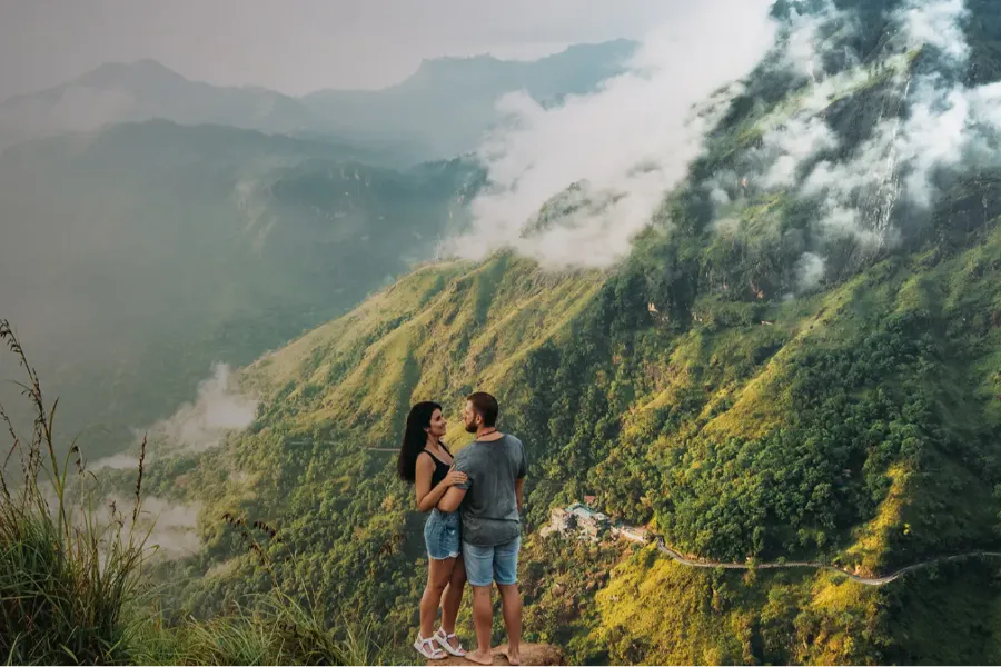 Ella Sri Lanka – Scenic Train Journeys, Hikes & Hidden Gems in the Hill Country