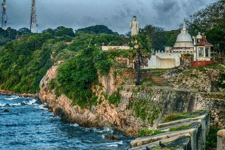 Fort Fredrick Trincomalee – Colonial History & Ocean Views in Sri Lanka