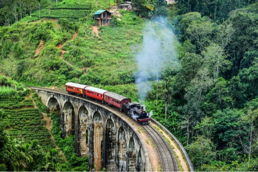Nine Arch Bridge Ella – Iconic Colonial Railway Bridge in Sri Lanka