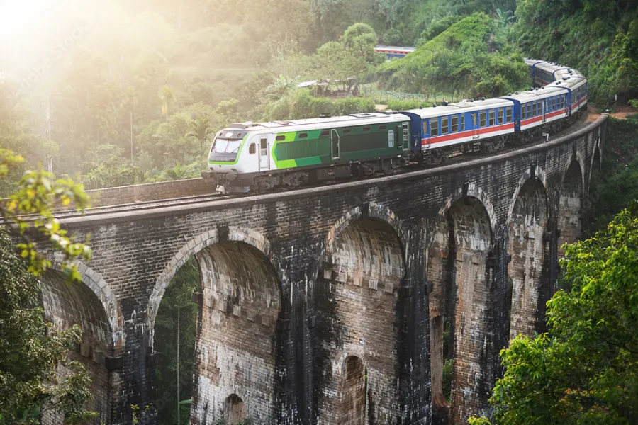 Nine Arch Bridge Ella – Iconic Colonial Railway Bridge in Sri Lanka