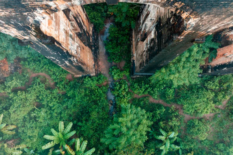 Nine Arch Bridge Ella – Iconic Colonial Railway Bridge in Sri Lanka