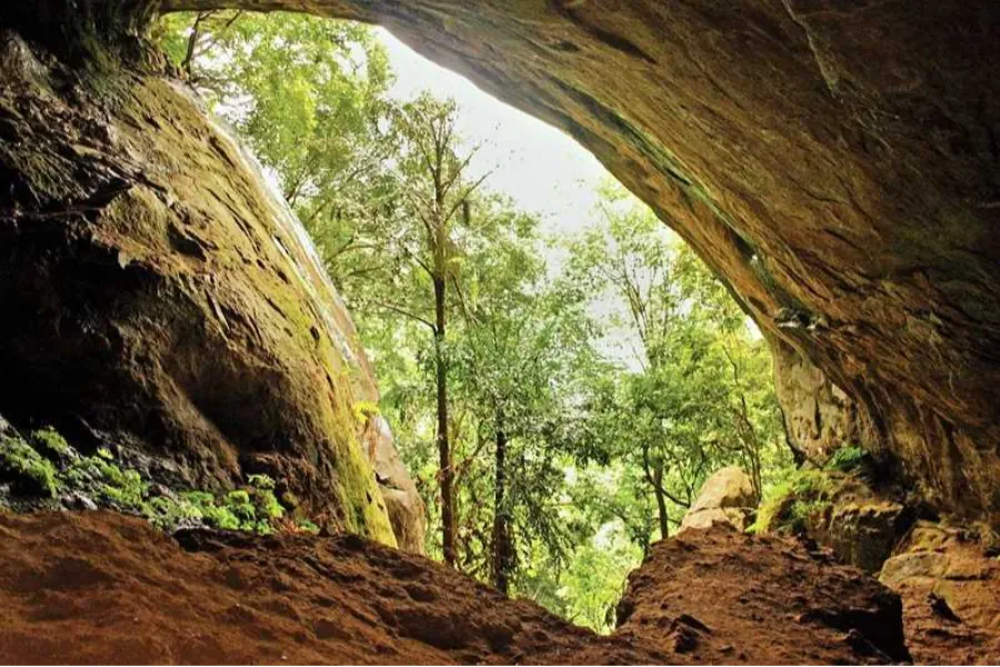 Ravana Cave – Uncover Sri Lanka’s Mythical Hideout