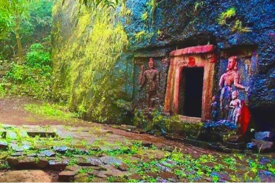 Ravana Cave – Uncover Sri Lanka’s Mythical Hideout