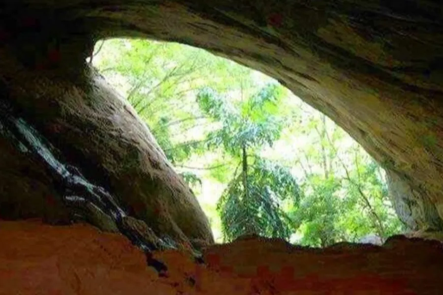 Ravana Cave – Uncover Sri Lanka’s Mythical Hideout