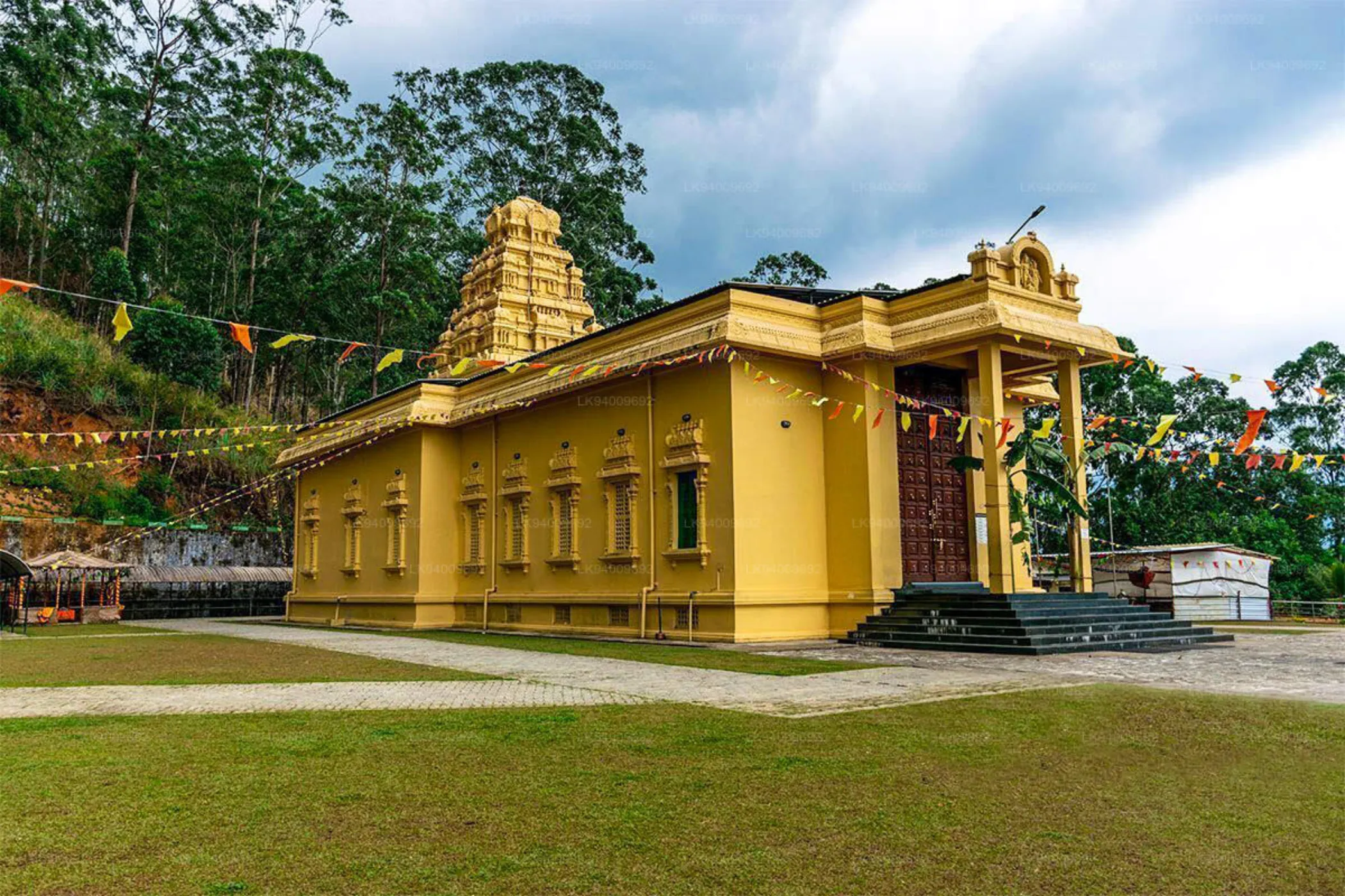 Serendib Sojourn: Sri Lanka's Best in 10 Days | Viathra Leisure
