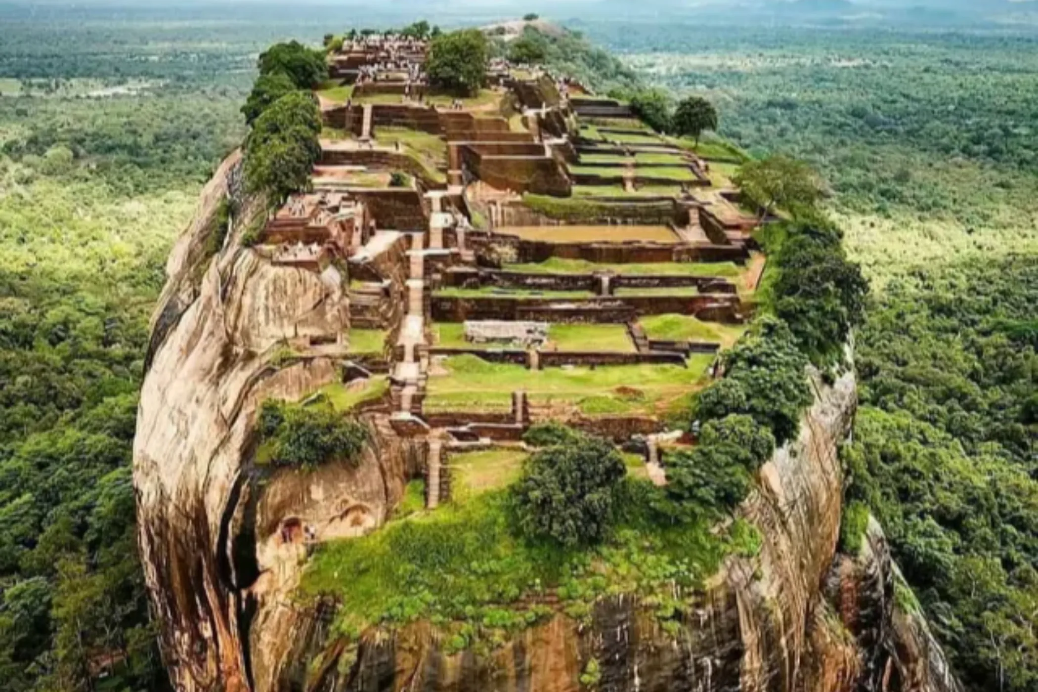 Serendib Horizons: 11-Day Sri Lanka North & South Tour | Viathra Leisure