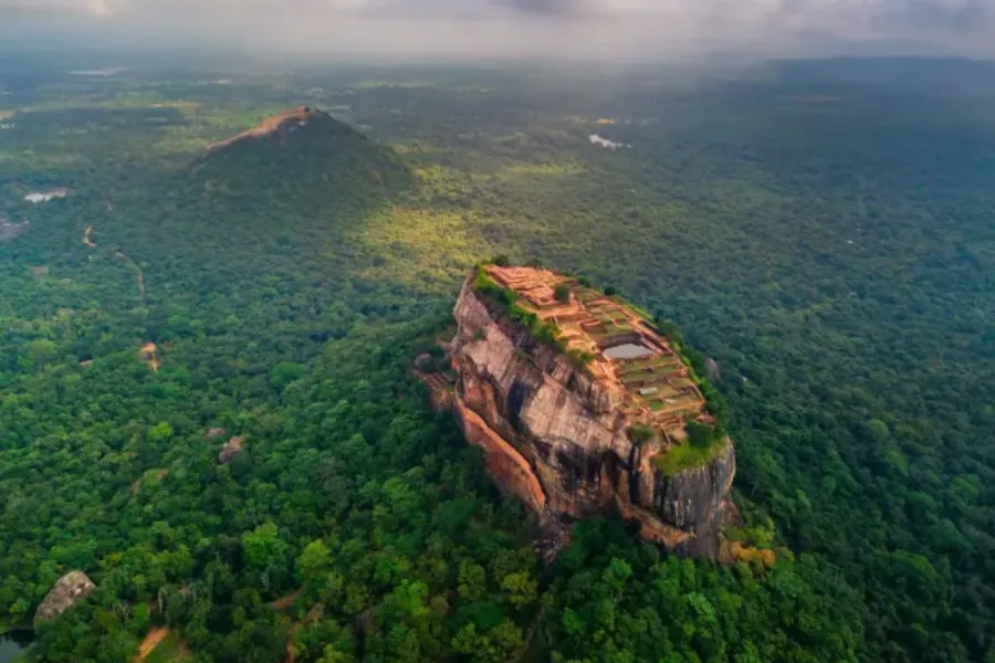 10 Days / 9 Nights – Coastal Thrills & Highland Escapes: A Sri Lankan Adventure