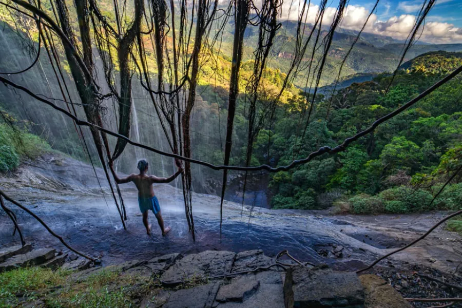 10 Days / 9 Nights – Coastal Thrills & Highland Escapes: A Sri Lankan Adventure