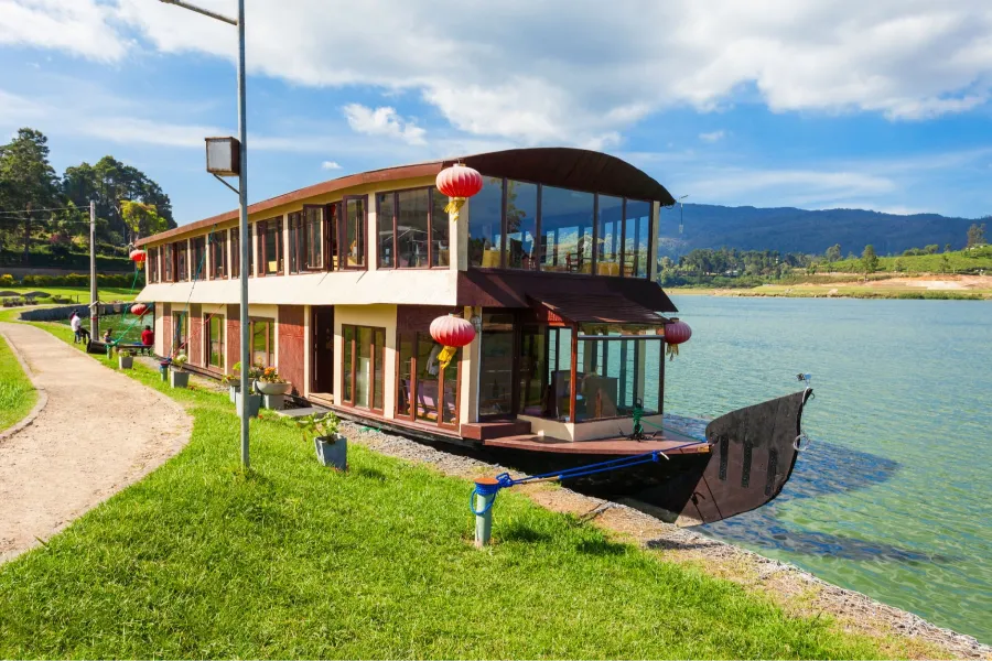 10 Days / 9 Nights – Coastal Thrills & Highland Escapes: A Sri Lankan Adventure | Viathra Leisure