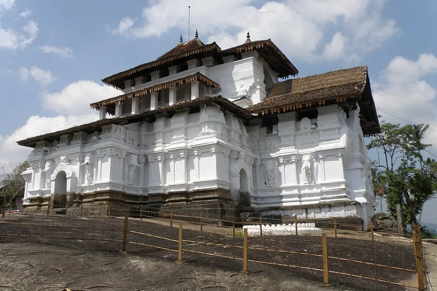 6 Nights / 7 Days – Heritage Trail of Sri Lanka | Viathra Leisure