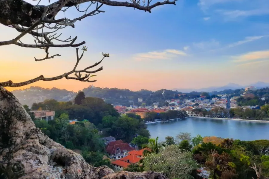 6 Nights / 7 Days – Heritage Trail of Sri Lanka | Viathra Leisure