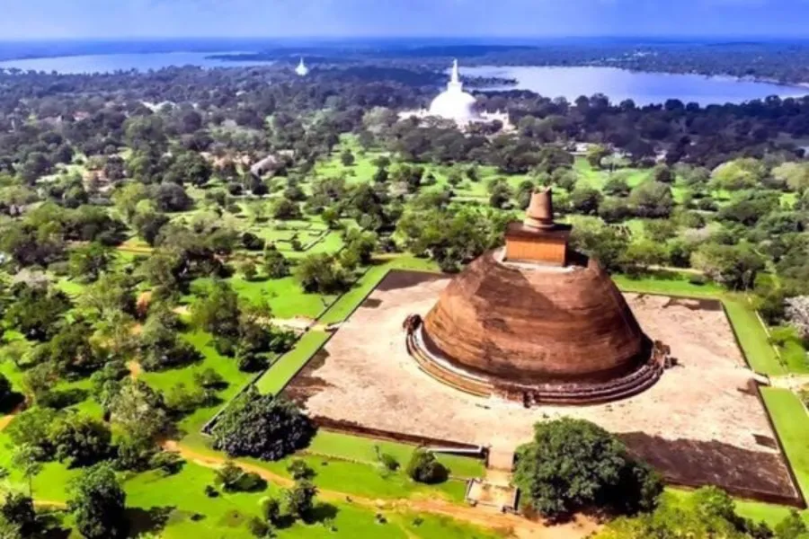 Sacred Sri Lanka: 7-Day Journey Through Ancient Kingdoms & Temples