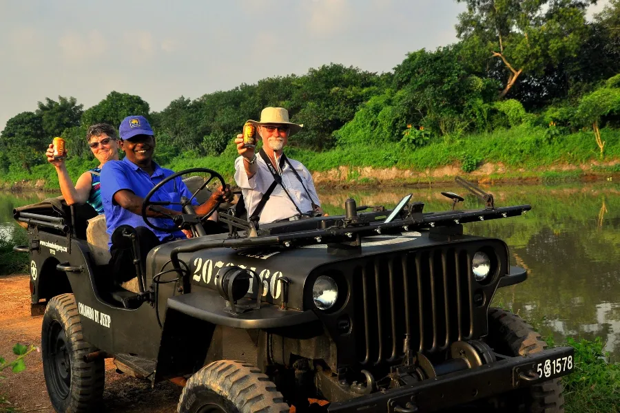 Colombo by Jeep – Full-Day City Tour | Viathra Leisure