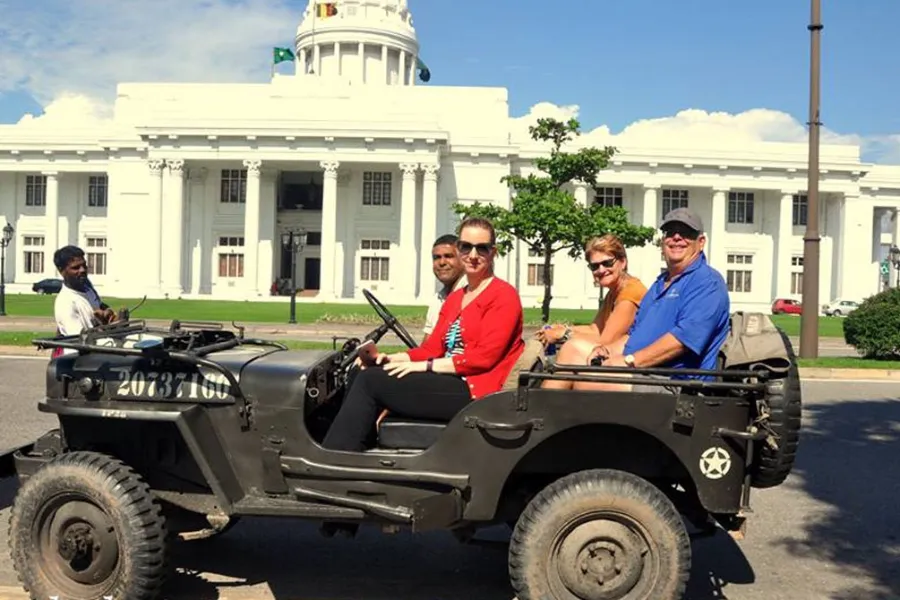 Colombo by Jeep – Half-Day City Tour