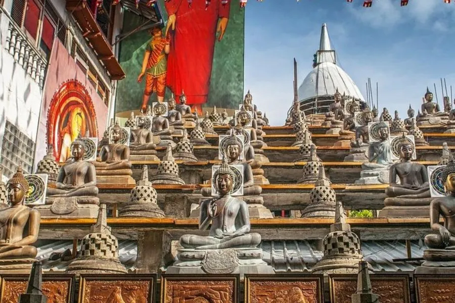 Colombo City Discovery by Tuk Tuk – Half-Day Urban Adventure