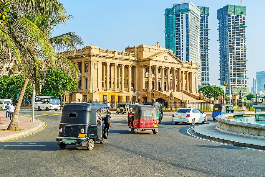 Colombo City Discovery by Tuk Tuk – Half-Day Urban Adventure