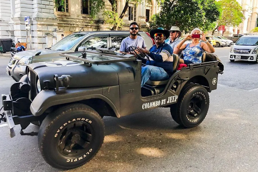 Colombo City Tour by Jeep – Full-Day Vintage Safari with Lunch & Landmarks private Sri Lanka tour